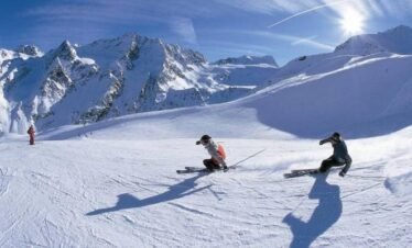 Auli Skiing Tour
